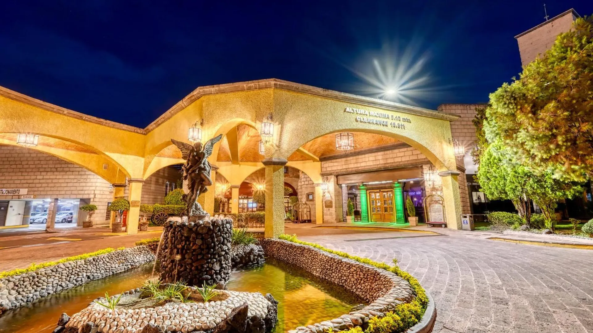 מלון Holiday Inn Queretaro Centro Historico By Ihg